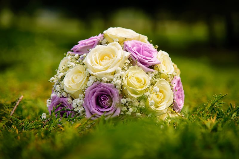 Minimalist Floral Arrangement